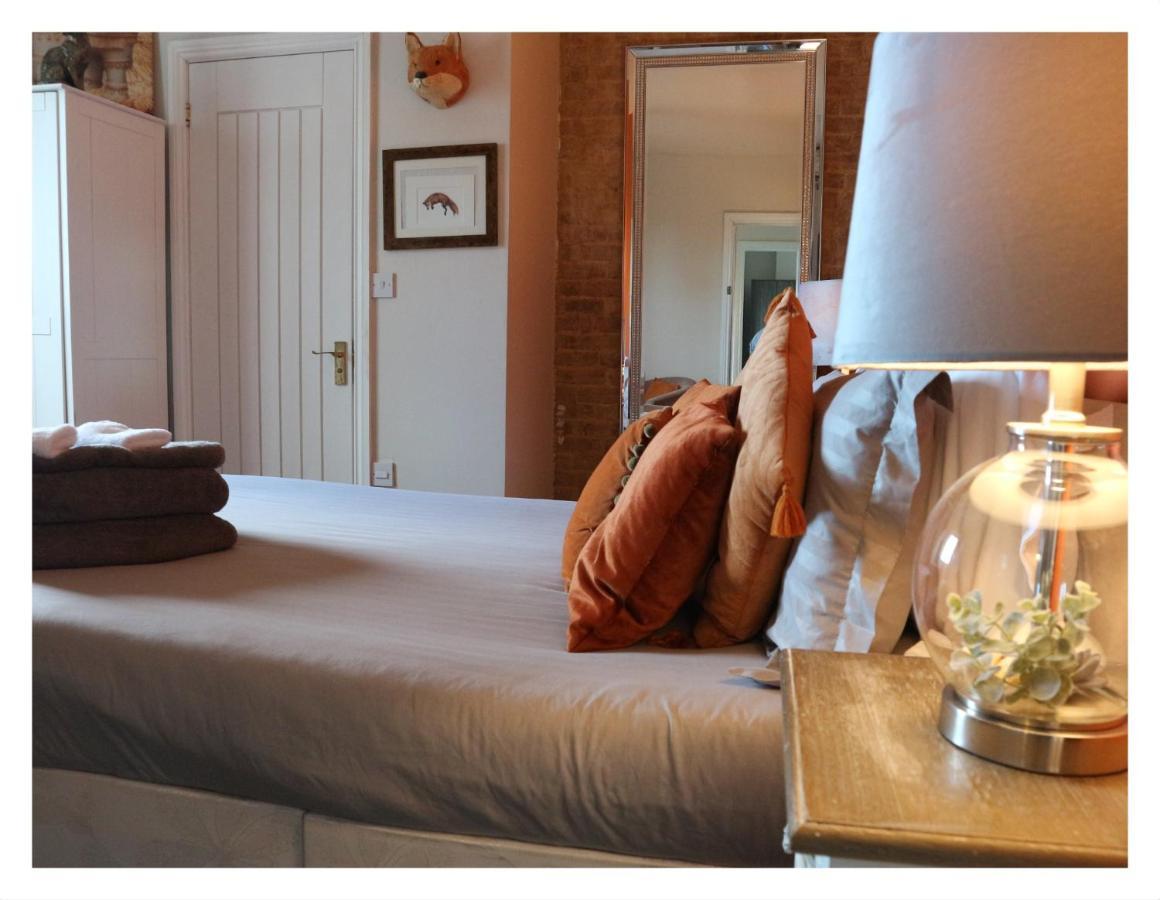 Hotel Dog In A Doublet Peterborough Exterior foto